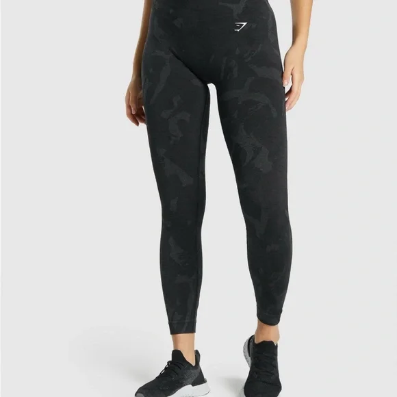 Gymshark Black Leggings Modern Camouflage Design - Picture 4 of 4